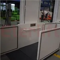 लंबवत व्हीलचेयर लिफ्ट