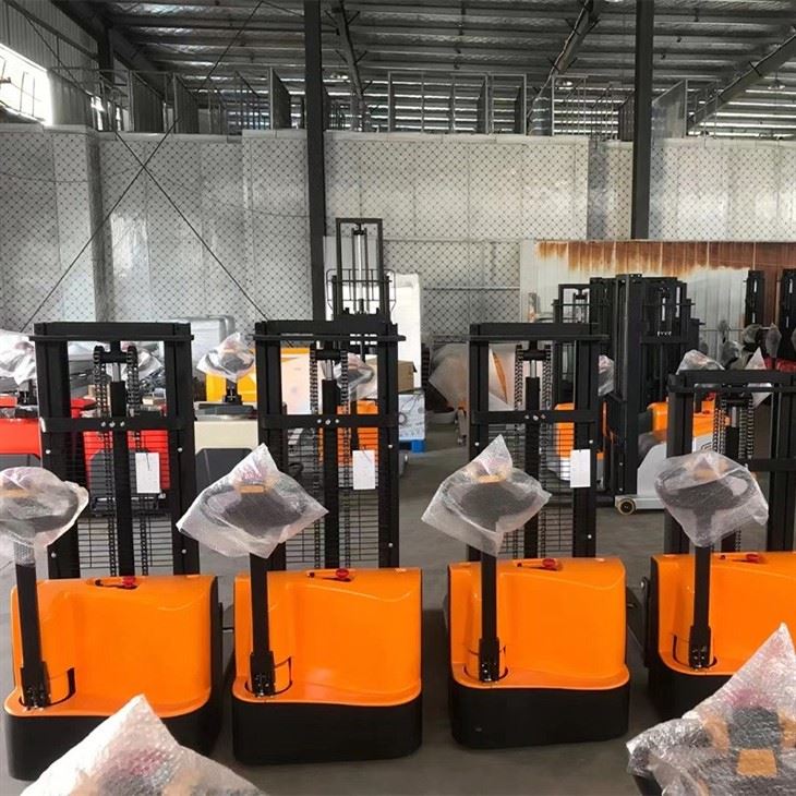 The Walkie Full Electric Stacker